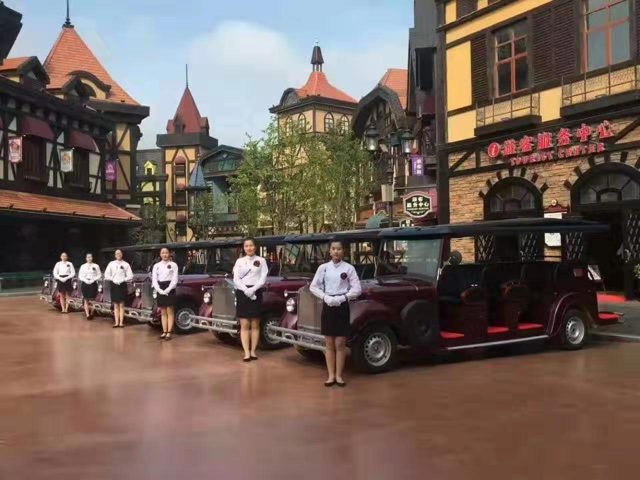 旅游服務車